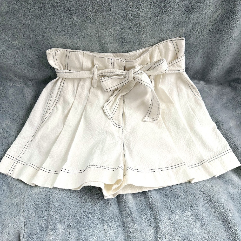 Baum Und Pfergarten white women's shorts